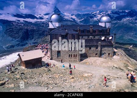 Archive image: The Gornergrat Observatory in 1993 on a rock ridge at slightly over 10,000ft with spectacular views of glaciers and the high Swiss alps. Stock Photo