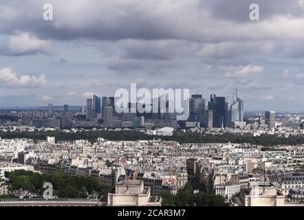 Paris, France. 18th June, 2020. File photo taken on June 18, 2020 shows the La Defense business area in Paris, France. France's economy contracted by 13.8 percent in the second quarter (Q2) after household consumption and investment, the country's main growth engines, tumbled under severe economic fallout from anti-coronavirus lockdown, national statistics institute (INSEE) said on Friday. Credit: Gao Jing/Xinhua/Alamy Live News Stock Photo