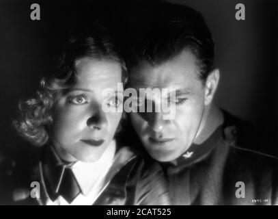 HELEN HAYES and GARY COOPER in A FAREWELL TO ARMS 1932 director FRANK BORZAGE novel ERNEST HEMINGWAY Paramount Pictures Stock Photo