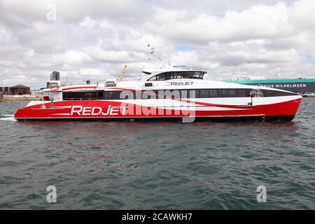 Red Jet 6 Hi-Speed ferry service, Solent crossing to Isle of Wight leaving Town Quay, Southampton, England, UK, August 2020 Stock Photo