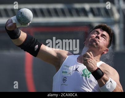 Brunswick, Germany. 09th Aug, 2020. Athletics, DM, German Championship, Eintracht Stadium: Shot put men, David Storl throws. Credit: Michael Kappeler/dpa/Alamy Live News Stock Photo