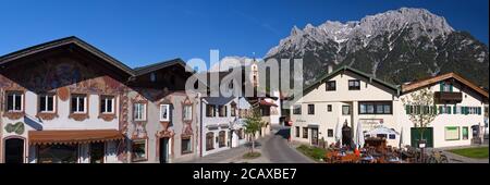 geography / travel, Germany, Bavaria, Mittenwald, row of houses in the Gries with Karwendel (mountain, Additional-Rights-Clearance-Info-Not-Available