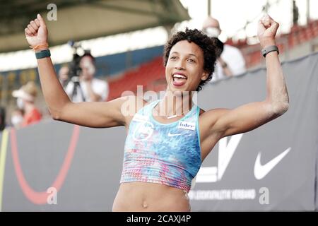 Brunswick, Germany. 09th Aug, 2020. Athletics, DM, German Championship, Eintracht Stadium: Women's long jump, Malaika Mihambo cheers. Credit: Michael Kappeler/dpa/Alamy Live News Stock Photo