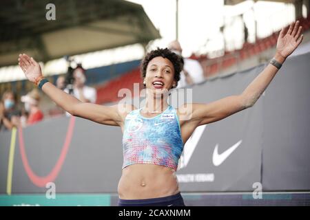 Brunswick, Germany. 09th Aug, 2020. Athletics, DM, German Championship, Eintracht Stadium: Women's long jump, Malaika Mihambo cheers. Credit: Michael Kappeler/dpa/Alamy Live News Stock Photo