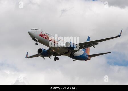 A general view of Jet2 Holidays Boeing 737-8K5 G-GDFU on its final approach into at East Midlands Airport. Sunday 26 July 2020. (Credit: Jon Hobley | MI News) Stock Photo