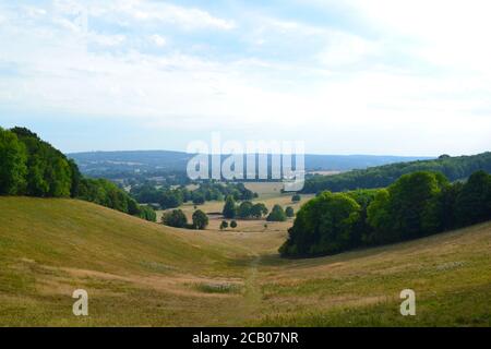 Mid August on the North Downs Way path between Knockholt Pound and Chevening hamlet. Photos show the chalk escarpment of the North Downs Stock Photo