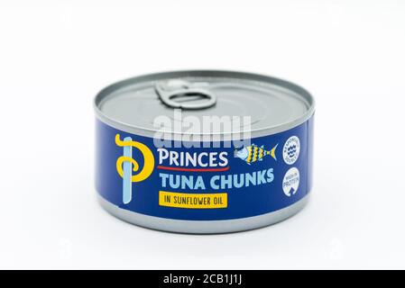 Irvine, Scotland, UK - March 08, 2020: Princes branded Tuna Chunks in sunflower oil ‘Responsibly Sourced’ and ‘High in Protein’ symbols displayed at e Stock Photo