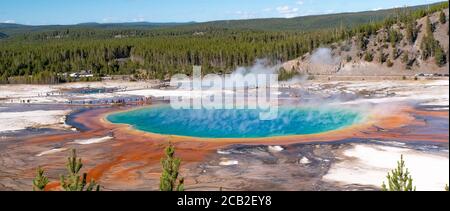 Grand Prismatic Spring hot spring in the Yellowstone National Park Stock Photo