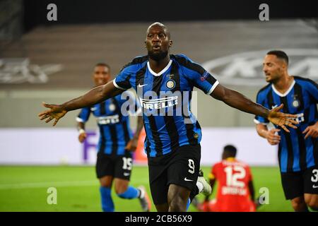 (200811) -- DUSSELDORF, Aug. 11, 2020 (Xinhua) -- Romelu Lukaku (front) of FC Inter celebrates after scoring during the UEFA Europa League quarterfinal between FC Inter and Bayer 04 Leverkusen in Dusseldorf, Germany, Aug. 10, 2020. FOR EDITORIAL USE ONLY. NOT FOR SALE FOR MARKETING OR ADVERTISING CAMPAIGNS. (Stuart Franklin/UEFA/Getty/Handout via Xinhua) Stock Photo