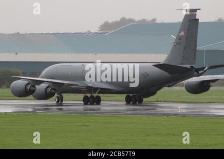 59-1463, a Boeing KC-135R Stratotanker operated by the United States Air Force (155th ARW, Nebraska ANG), at a wet Prestwick International Airport. Stock Photo