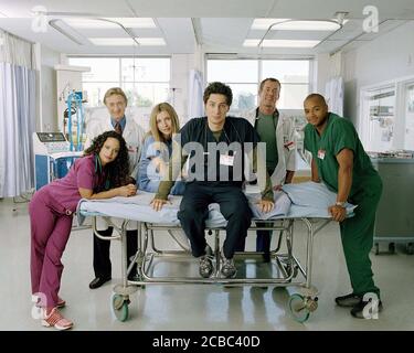 LIBRARY. USA. Ken Jenkins, John C. McGinley , Judy Reyes, Sarah Chalke ,  Zach Braff and Donald Faison in the ©ABC series: Scrubs - season 1  (2001-2010) . Plot: In the unreal