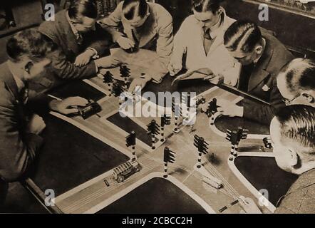 c1934 - Authorities in London planning the new traffic light system for the city and beyond. Stock Photo