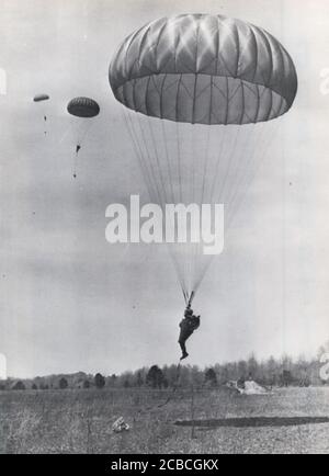 Vintage yearbook photos 1970 U.S. Army Airborne School, Fort
