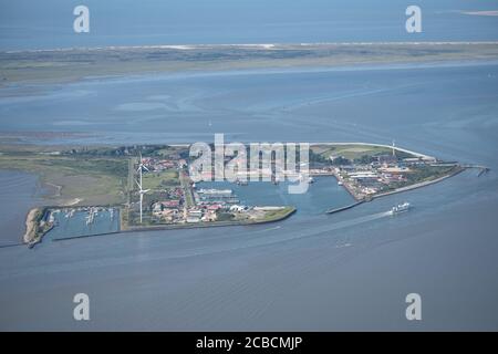 Norden, Germany. 07th Aug, 2020. Ships lie in the port of Borkum. Credit: Sina Schuldt/dpa/Alamy Live News Stock Photo