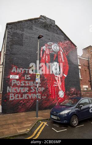 liverpool fc player jordan henderson with premier league trophy wall mural sybil road near anfield liverpool england uk Stock Photo