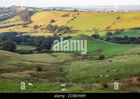 Robins Tump, a Bronze Age burial mound below Caer Caradoc Hill in the Shropshire Hills near Church Stretton Stock Photo