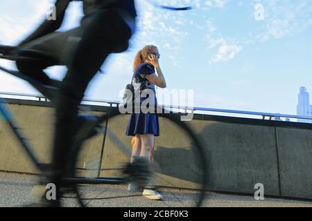 London (UK), August 12 2020: People taking exercise by the River Thames during the heatwave. Stock Photo