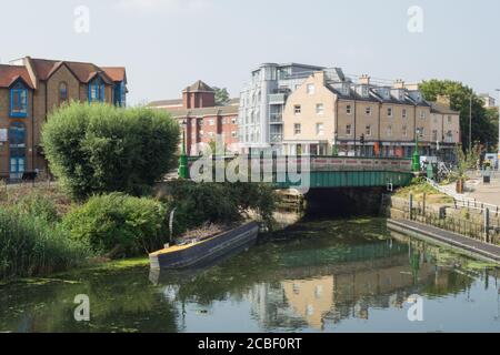 A busy Brentford Bridge, Brentford, Middlesex, West London, UK Stock