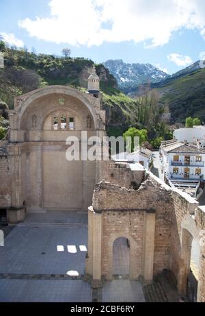 Elevated view of the ruined church of Santa Maria in the mountain town of Cazorla Stock Photo