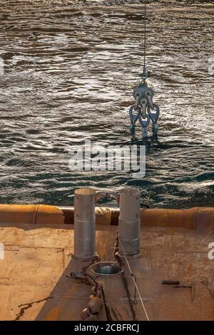 NORTH SEA NORWAY - 2015 MAY 23. Oil rig Transocean Leader ready with their towing gear delivery to anchor handler Siem Amethyst. Stock Photo