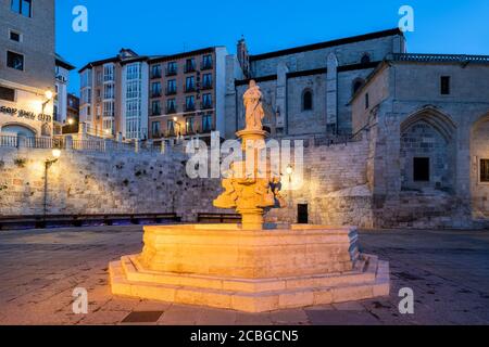 Fountain, Plaza Santa Maria, Burgos, Castile and Leon, Spain Stock Photo