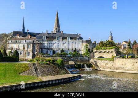 France, Loir et Cher, Vendome, Loir River, fortifications surrounding the medieval town and the Water Gate or Arch of the Grand-Pres // France, Loir-e Stock Photo