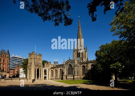 Grade I listed Cathedral Church of St Peter and St Paul, Sheffield Cathedral both Gothic and Modernist styles Stock Photo