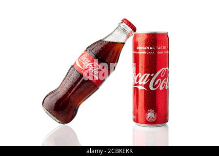 Lviv, Ukraine - 1er Décembre 2017 : Bouteille De Coca Cola