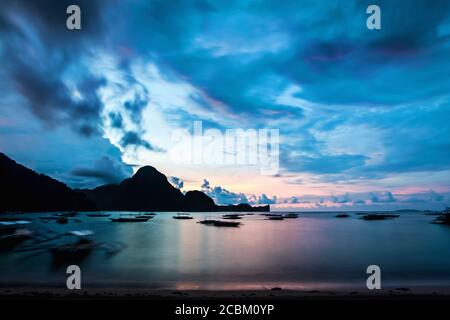 Sunset over the sea, El Nido, Palawan, Philippines Stock Photo
