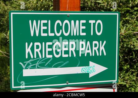 WOODRIDGE, NY, UNITED STATES - Jun 16, 2020: Woodridge, NY / USA - 06/16/2020: , Welcome to Sign with Arrow for William Krieger Park in Woodridge NY w Stock Photo