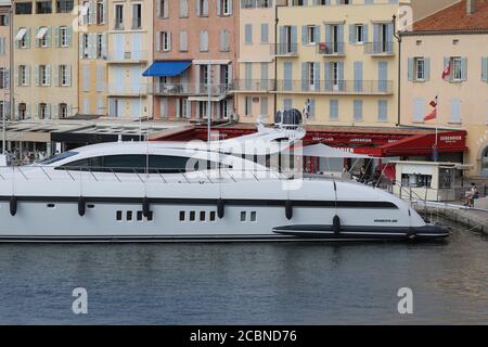 Senequier  Y A B vernissage - summer life - Saint Tropez, France - August 12, 2020 - Covid-19, coronavirus - Credit Ilona Barna BIPHOTONEWS Stock Photo