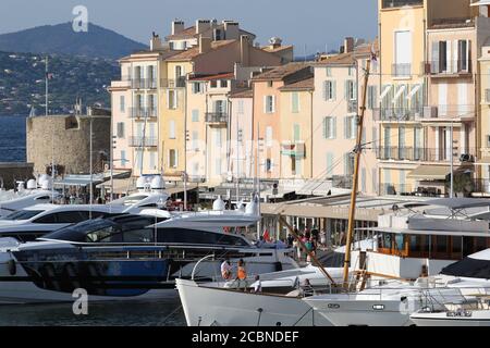 Senequier  Y A B vernissage - summer life - Saint Tropez, France - August 12, 2020 - Covid-19, coronavirus - Credit Ilona Barna BIPHOTONEWS Stock Photo