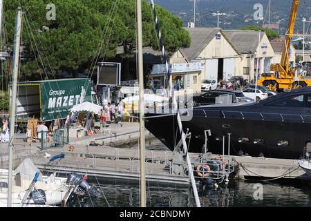 Senequier  Y A B vernissage - summer life - Saint Tropez, France - August 12, 2020 - Covid-19, coronavirus - Credit Ilona Barna BIPHOTONEWS Stock Photo