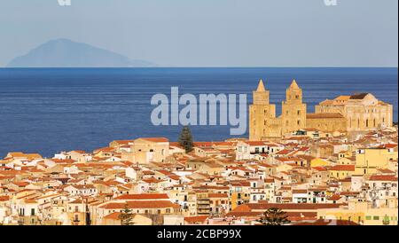 Overview over the city Cefalu in Sicily Stock Photo - Alamy