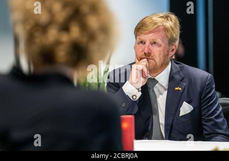 King Willem-Alexander of The Netherlands at the Indisch Monument in The Hague, on August 15, 2020, to attend the national commemoration of the capitulation of Japan on August 15, 1945, for all victims of the Japanese occupation of the Dutch East IndiesPhoto: pool/ Jerry Lampen/ Albert Nieboer /  Netherlands OUT / Point de Vue OUT | Stock Photo