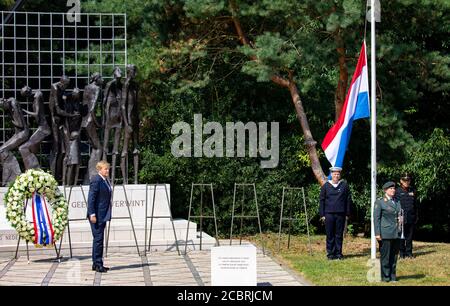 The Hague, Netherlands. 15th Aug, 2020. King Willem-Alexander of The Netherlands at the Indisch Monument in The Hague, on August 15, 2020, to attend the national commemoration of the capitulation of Japan on August 15, 1945, for all victims of the Japanese occupation of the Dutch East IndiesCredit: Albert Nieboer/ Netherlands OUT/Point de Vue OUT |/dpa/Alamy Live News Stock Photo