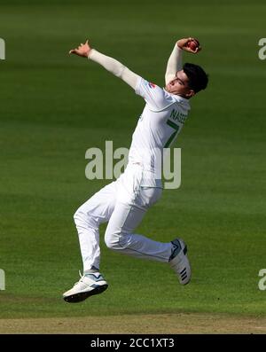 Pakistan's Naseem Shah bowling during day five of the Second Test match at the Ageas Bowl, Southampton. Stock Photo