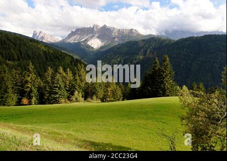 Italy, Alto Adige,  Southern Tyrol, from Palmschloss near Brixen to the Peitlerkofel and Sass Rigais, nature parc Puez-Geisler, Dolomites Stock Photo