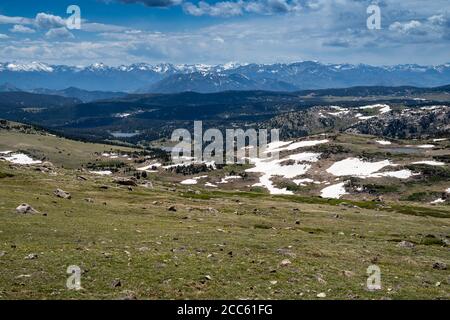 Mountain view of an alpine lake on the top of the Beartooth Pass (Highway 212) in Montana Stock Photo