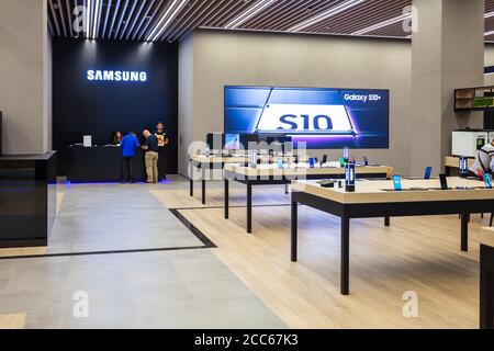 DUBAI, UAE - FEBRUARY 25, 2019: Samsung Galaxy S10 smartphone in Samsung store in Dubai Mall Stock Photo