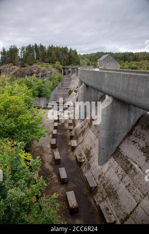 Maentwrog dam at Llyn Trawsfynydd, Wales Stock Photo