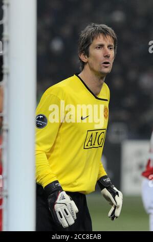 Milan Italy , 24 February 2009, 'G.MEAZZA SAN SIRO ' Stadium,  UEFA Champions League 2008/2009, FC Inter - FC Manchester United : Edwin van der Sar during the match Stock Photo