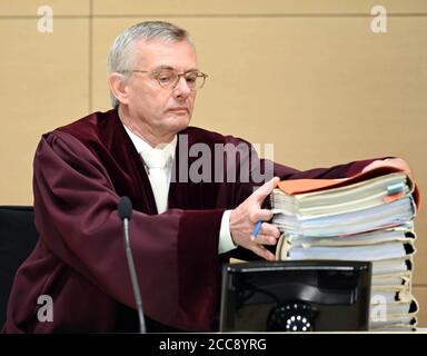 Karlsruhe, Germany. 20th Aug, 2020. Ulrich Herrmann, Chairman of the Third Civil Senate at the Federal Court of Justice (BGH), opens the hearing on the complaint by Maike Kohl-Richter regarding the 'Kohl tapes'. More than 600 hours of conversation between former chancellor Helmut Kohl and his former ghostwriter Heribert Schwan have been recorded. Kohl had fought for the release of the originals before his death. His widow wants to know whether Schwan still has copies or transcripts. Credit: Uli Deck/dpa/Alamy Live News Stock Photo