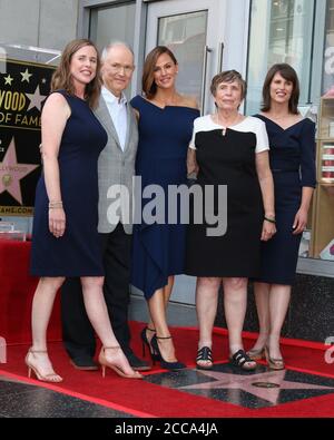 LOS ANGELES - AUG 20:  Susannah Carpenter, Bill Garner, Jennifer Garner, Patricia Garner, Melissa Wylie at the Jennifer Garner Star Ceremony on the Hollywood Walk of Fame on August 20, 2018 in Los Angeles, CA Stock Photo