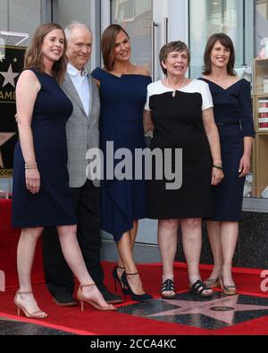 LOS ANGELES - AUG 20:  Susannah Carpenter, Bill Garner, Jennifer Garner, Patricia Garner, Melissa Wylie at the Jennifer Garner Star Ceremony on the Hollywood Walk of Fame on August 20, 2018 in Los Angeles, CA Stock Photo