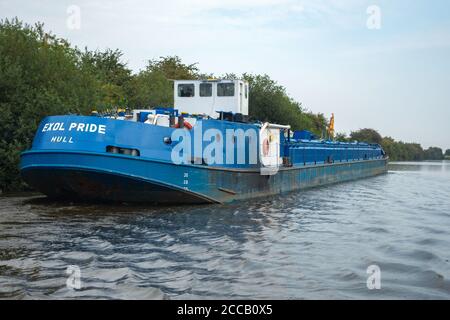 60m long Oil tanker Exol Pride on the way from Rotherham to Goole and Hull past the Strawberry Island Boat Club in Doncaster Stock Photo