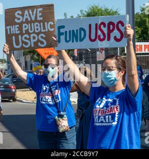 Detroit, Michigan, USA. 20th Aug, 2020. A rally to save the U.S. Postal Service. The rally was held outside the Old Redford Branch of the U.S. Postal Service, which has been threatened with closure. Credit: Jim West/Alamy Live News Stock Photo