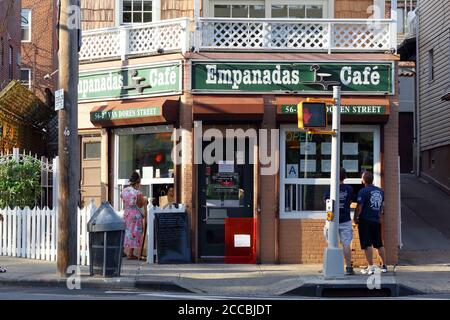 Empanadas Cafe, 56-27 Van Doren St, Queens, New York. NYC storefront photo of a Latin American eatery in the Corona neighborhood. Stock Photo