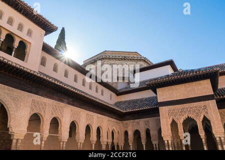 Spain, Granada, Alhambra, Palacios Nazaries, Patio de los Leones, Löwenhof, sun rays Stock Photo