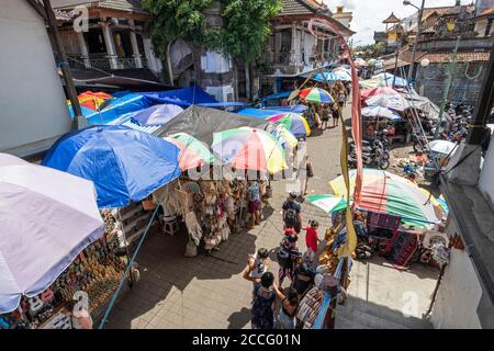 The Ubud Art Market, referred to by locals as 'Pasar Seni Ubud' is an artisan/ handicraft/tourist market in the centre of Ubud Town famous for selling Stock Photo